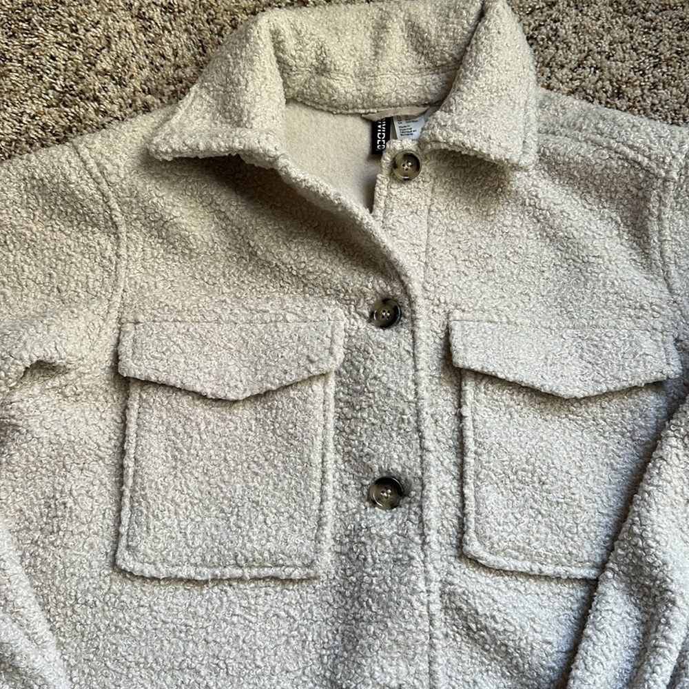 Cropped Shacket - Picture 2 of 5